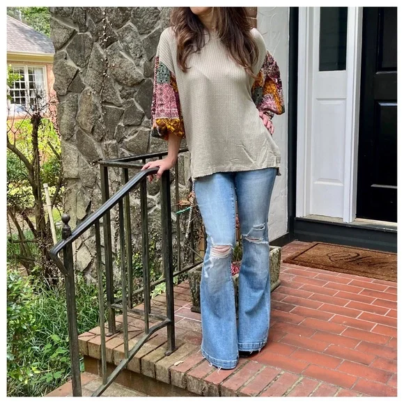 28 Boho Balloon Contrast Print Sleeves Tops
Waffle light knit loose fit - Picture 5 of 5